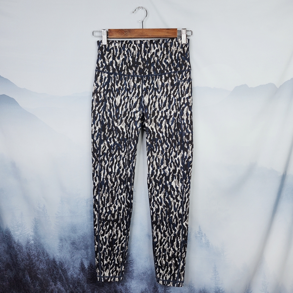 Sweaty Betty The Super Sculpt 7/8 Length Legging Small Abstract Animal Print